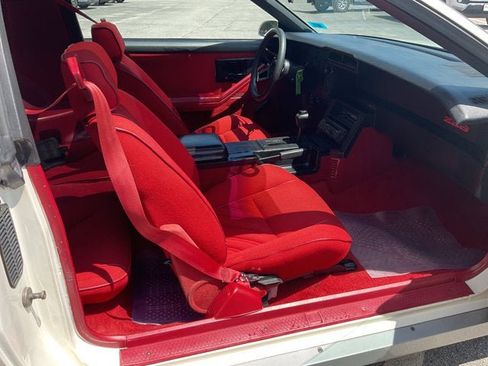 Used 1987 Chevrolet Camaro Z28 RWD image 28