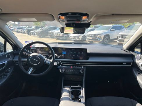 Used 2025 Hyundai Sonata SEL FWD image 20