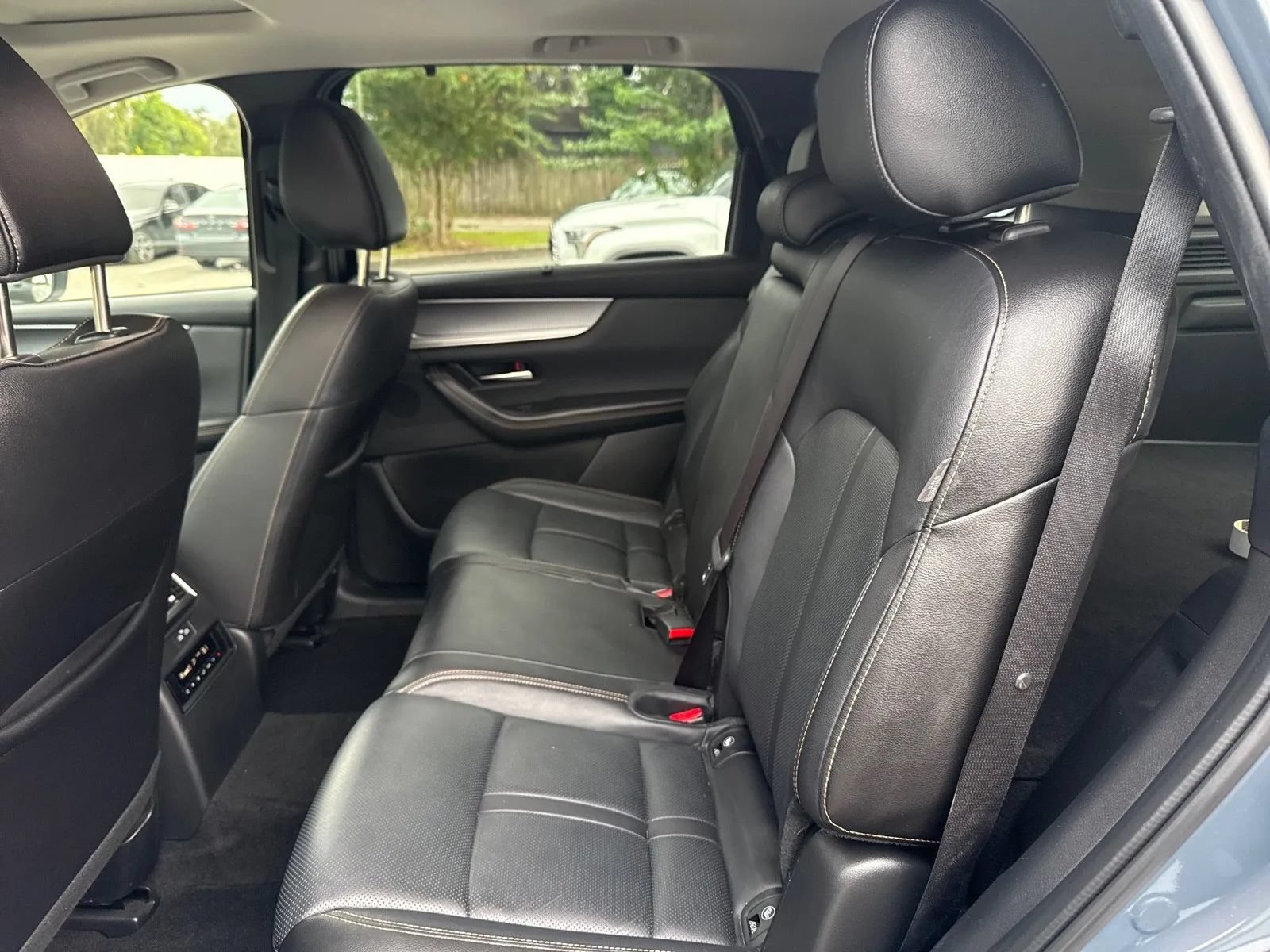 Used 2025 MAZDA CX-70 3.3 Turbo w/ Preferred Package AWD/4WD image 14