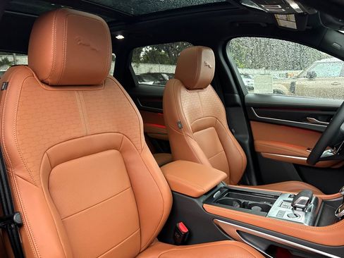 Used 2026 Jaguar F-PACE R-Dynamic S image 30