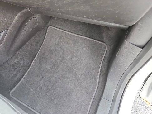 Used 2018 Ford Escape SE w/ Ford Safe & Smart Package FWD image 8