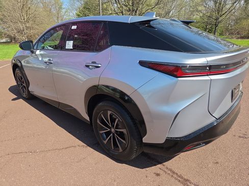 New 2026 Lexus RZ 450e AWD image 4