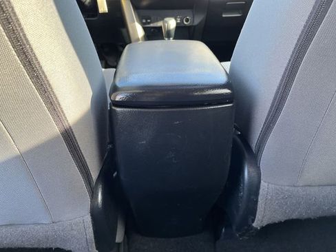 Used 2013 Toyota RAV4 XLE image 24