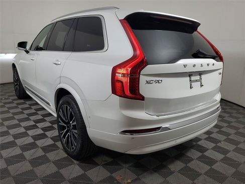 Certified 2025 Volvo XC90 T8 Plus w/ Protection Package Premier AWD/4WD image 4