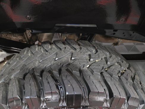 Used 2021 Ford F250 Platinum w/ FX4 Off-Road Package image 92