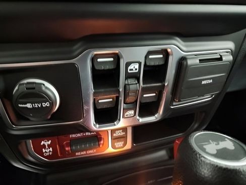 Used 2023 Jeep Wrangler Unlimited Rubicon image 31