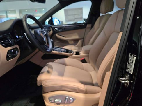 New 2026 Porsche Macan AWD/4WD image 25