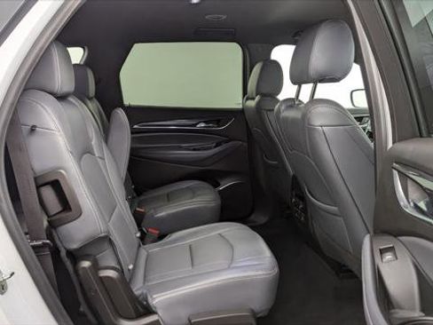 Used 2024 Buick Enclave Premium image 21