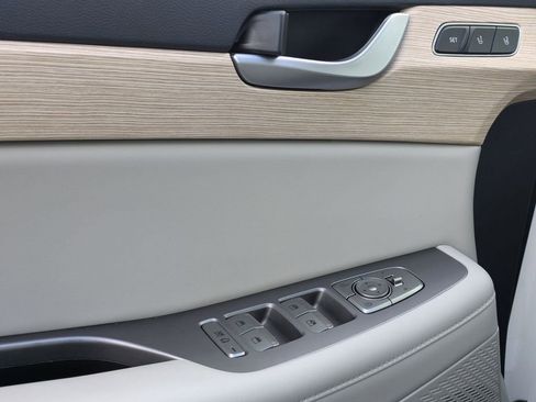 Used 2025 Hyundai Palisade Limited image 13