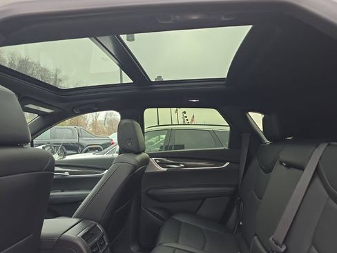 Used 2023 Cadillac XT5 Sportv w/ LPO, Floor Liner Package image 4