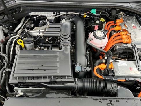 Used 2018 Audi A3 e-tron Prestige w/ Prestige Package image 27