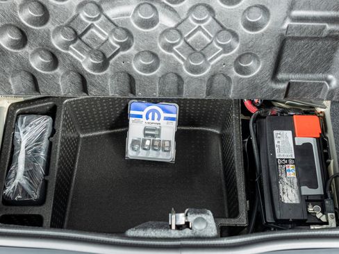 Used 2023 Dodge Challenger SRT Hellcat w/ Driver Convenience Group image 39