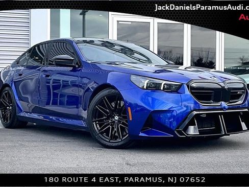 Used 2025 BMW M5 w/ Carbon Package image 9