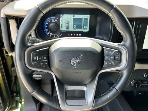 Used 2022 Ford Bronco Big Bend w/ Sasquatch Package AWD/4WD image 11