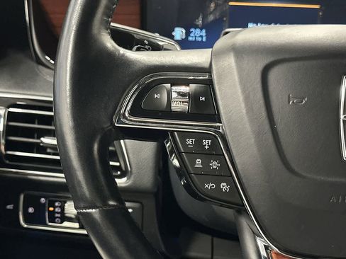 Used 2024 Lincoln Navigator Reserve AWD/4WD image 17