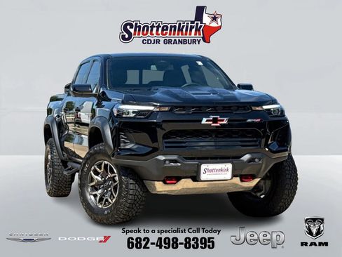 Used 2025 Chevrolet Colorado ZR2 w/ Technology Package AWD/4WD image 1