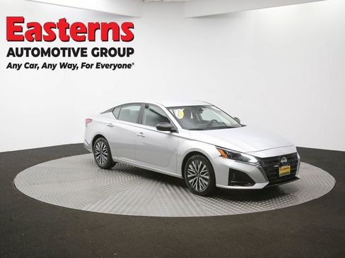 Used 2024 Nissan Altima 2.5 SV image 46