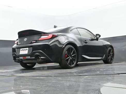 Used 2025 Toyota GR86 Premium w/ Performance Package RWD image 24