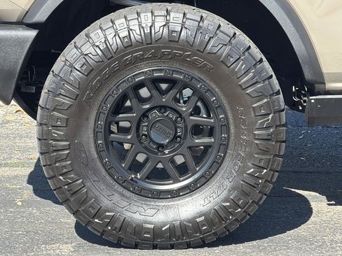 Used 2025 Ford Bronco 4-Door image 36