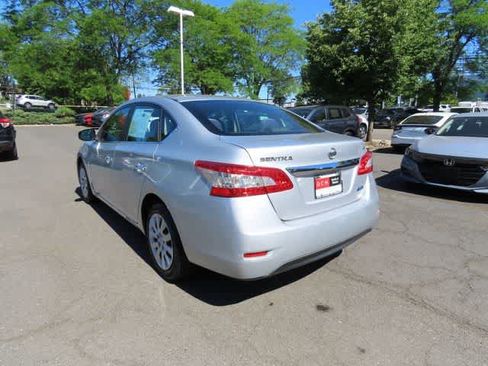 Used 2013 Nissan Sentra SV FWD image 4