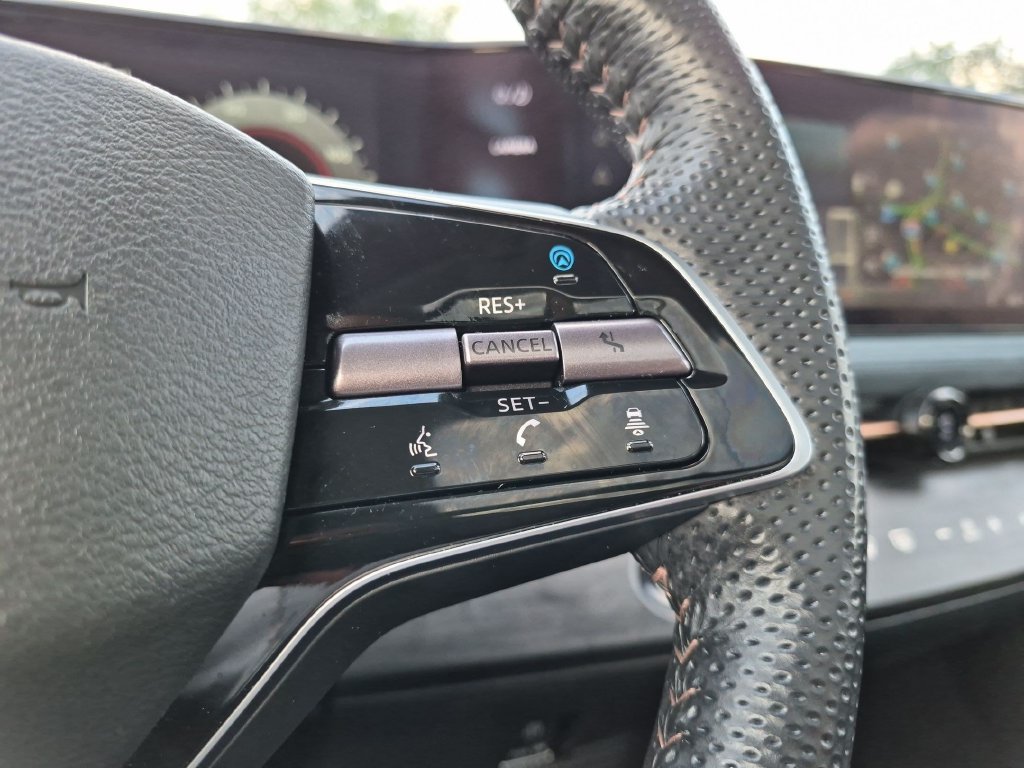 Used 2024 Nissan Ariya AWD image 16