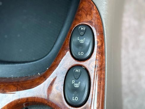 Used 2004 Toyota Tundra Limited image 27