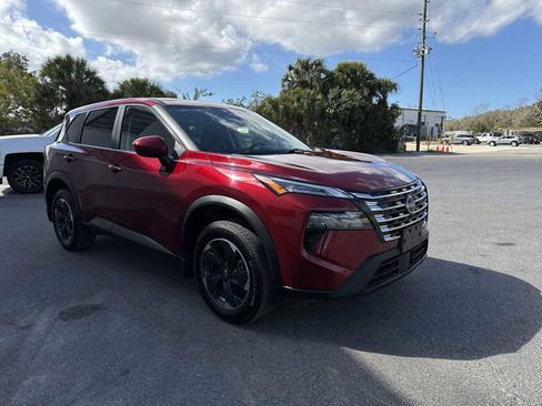 Used 2025 Nissan Rogue SV image 8