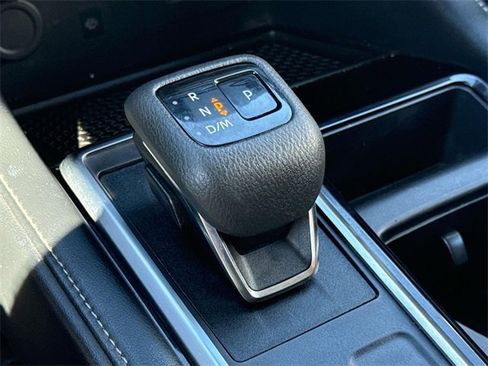 Certified 2024 Nissan Pathfinder SL image 15