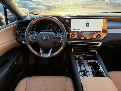 Used 2024 Lexus RX 350 image 9