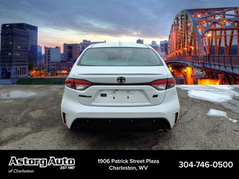 Used 2023 Toyota Corolla SE image 4