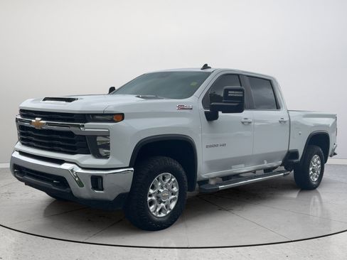 Certified 2024 Chevrolet Silverado 2500 LT AWD/4WD image 5