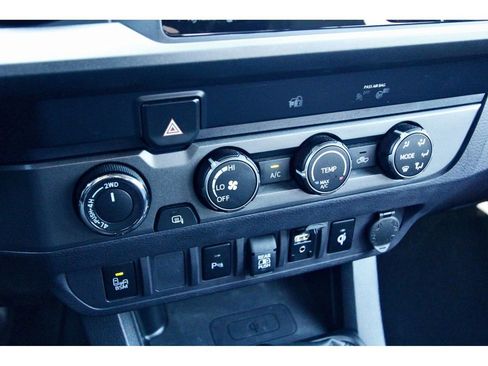 Used 2019 Toyota Tacoma TRD Sport image 24