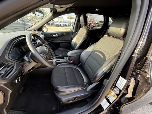 Used 2025 Ford Escape ST-Line image 28