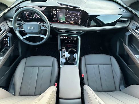 New 2025 Audi Q5 Premium Plus image 18
