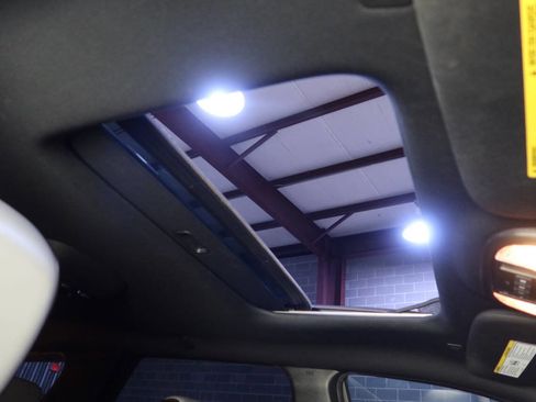Used 2021 Dodge Durango R/T w/ Blacktop Package RWD image 39