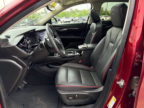 Certified 2022 Buick Envision Essence w/ Technology Package II AWD/4WD image 27