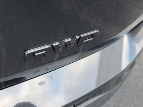 Used 2021 GMC Terrain SLE w/ Driver Convenience Package image 9