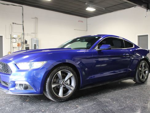 Used 2015 Ford Mustang Coupe w/ Equipment Group 051A RWD image 6