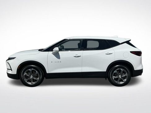 Used 2024 Chevrolet Blazer LT FWD image 3