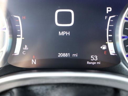 Used 2026 Chrysler Pacifica Select FWD image 34