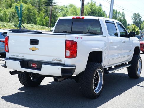 Used 2016 Chevrolet Silverado 1500 High Country w/ High Country Premium Package AWD/4WD image 5