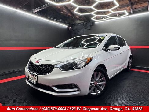 Used 2014 Kia Forte EX w/ EX Premium Package image 2