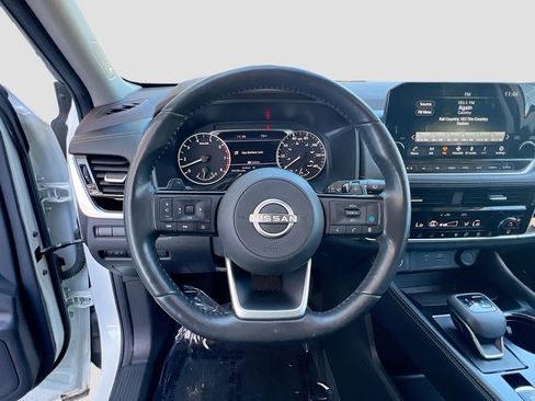 Used 2023 Nissan Rogue SL w/ SL Premium Package FWD image 11