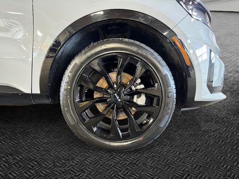 Certified 2023 Kia Sorento SX AWD/4WD image 11