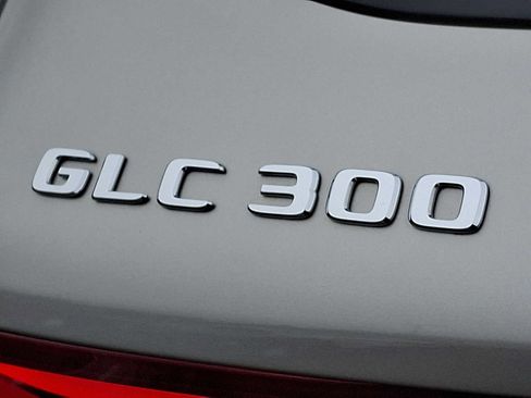 Used 2019 Mercedes-Benz GLC 300 GLC 300 image 29