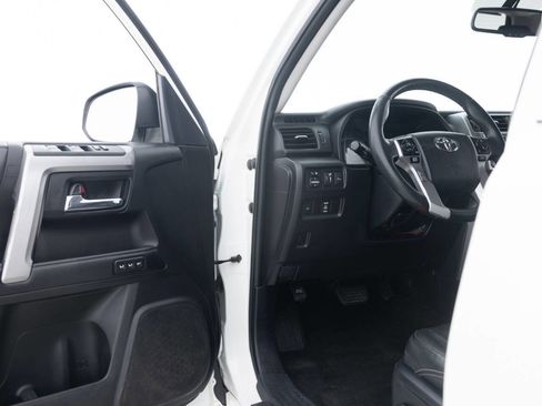 Used 2019 Toyota 4Runner 4WD image 24