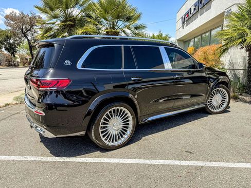Used 2022 Mercedes-Benz Maybach GLS 600 4MATIC image 8