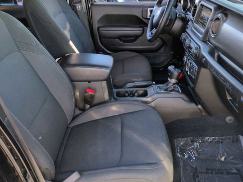 Used 2022 Jeep Wrangler Unlimited Sport image 21