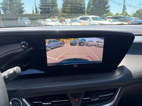Used 2025 Buick Encore GX Preferred FWD image 22