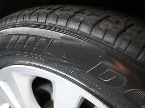 Used 2009 Toyota Avalon FWD image 27
